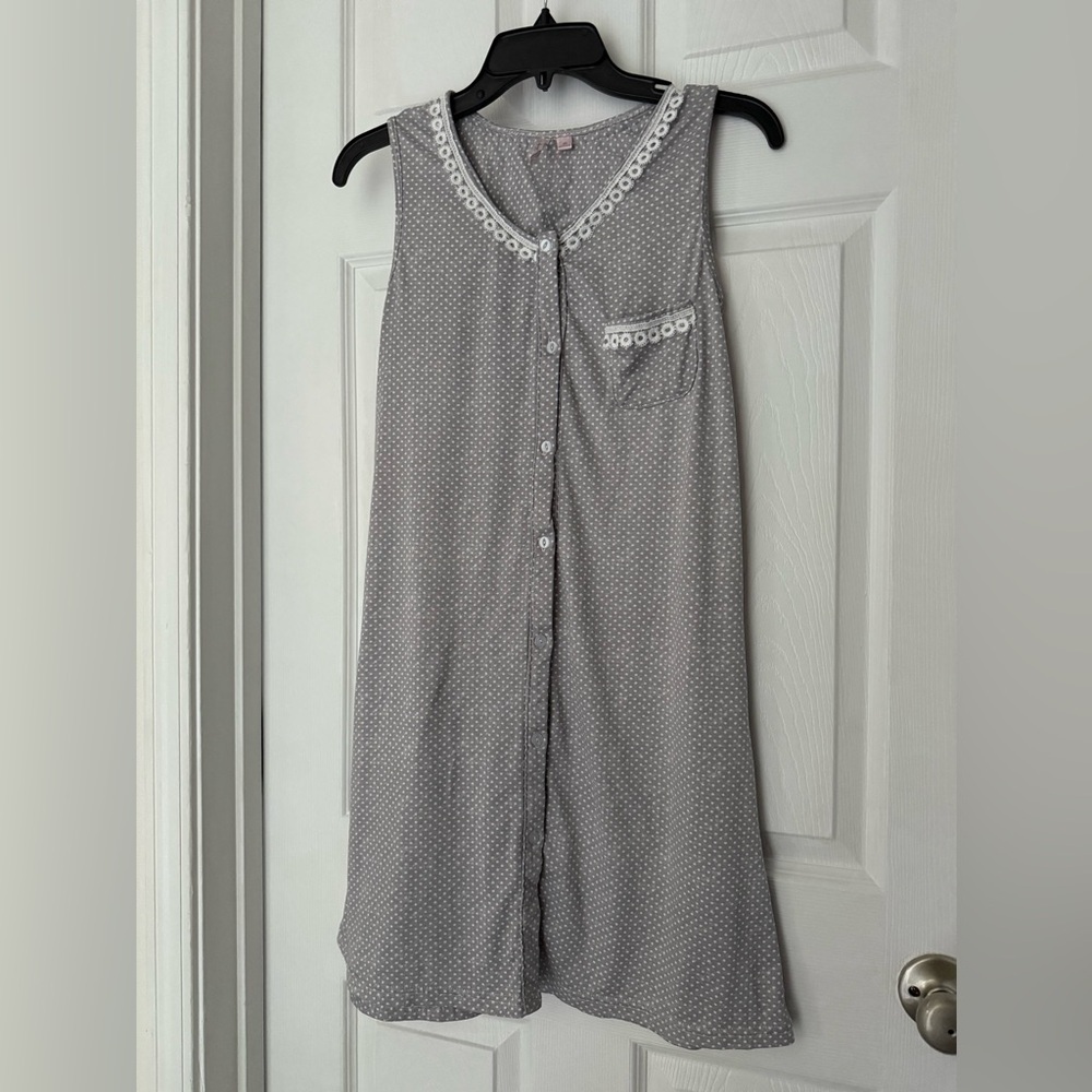 Body Touch Night Gown Size Small Grey Polkadot Comfy Cozy Casual Pajamas
